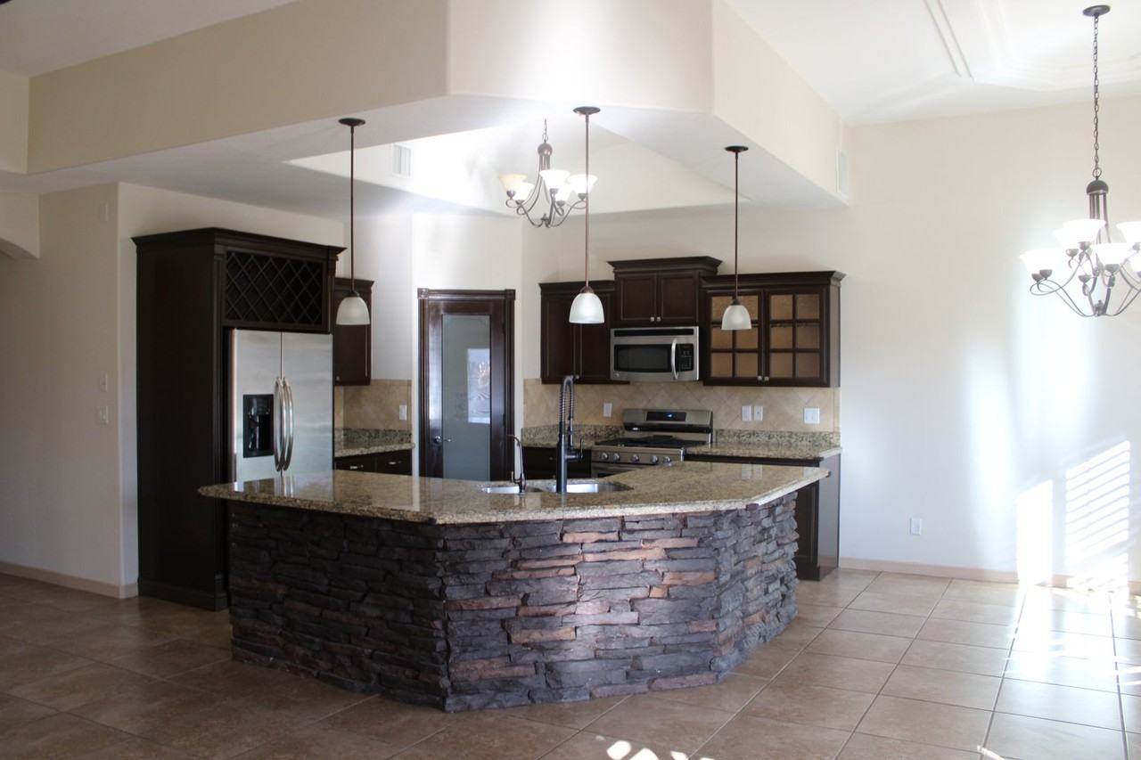 3060 Cascade Point Dr - Photo 5 of 27