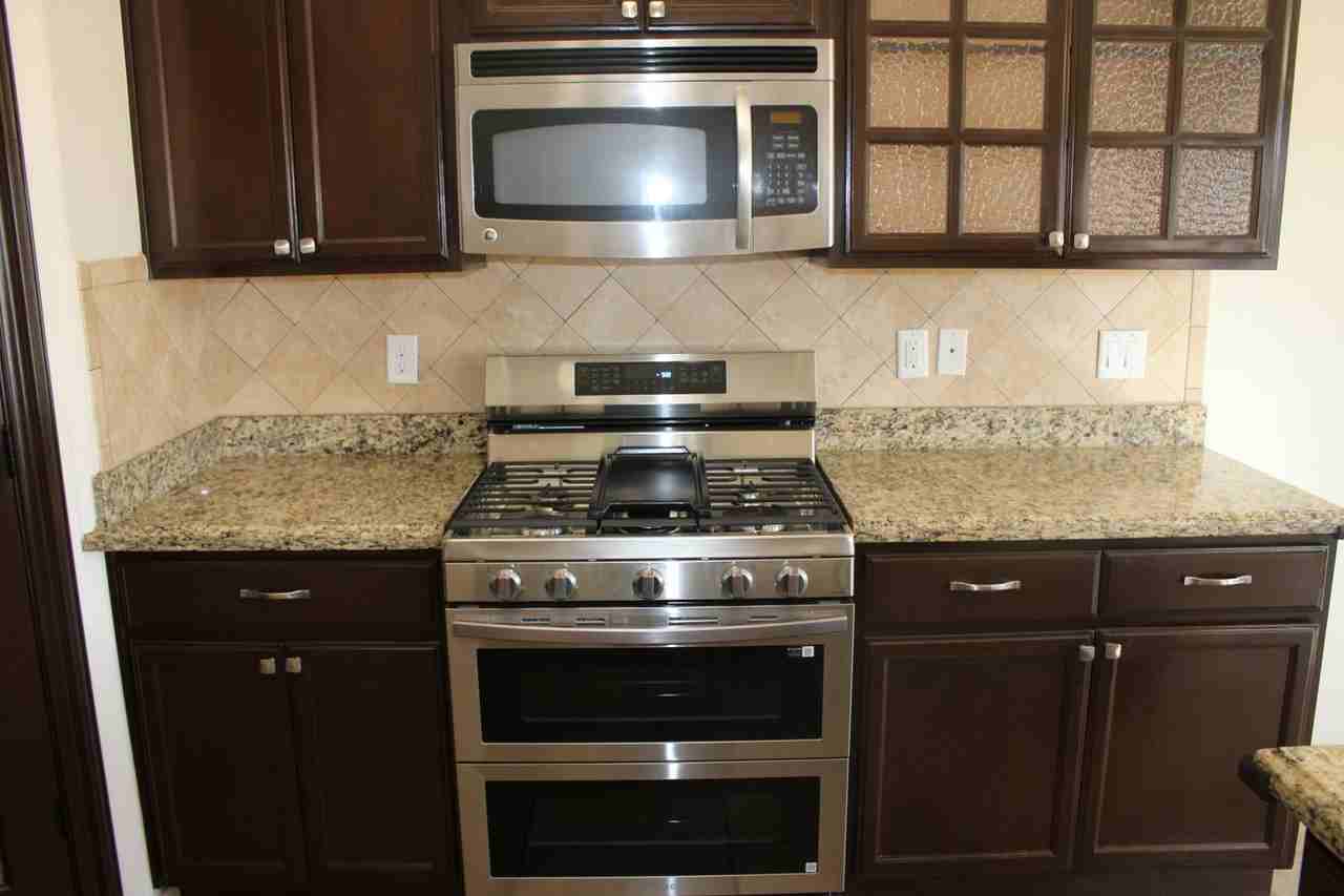 3060 Cascade Point Dr - Photo 6 of 27