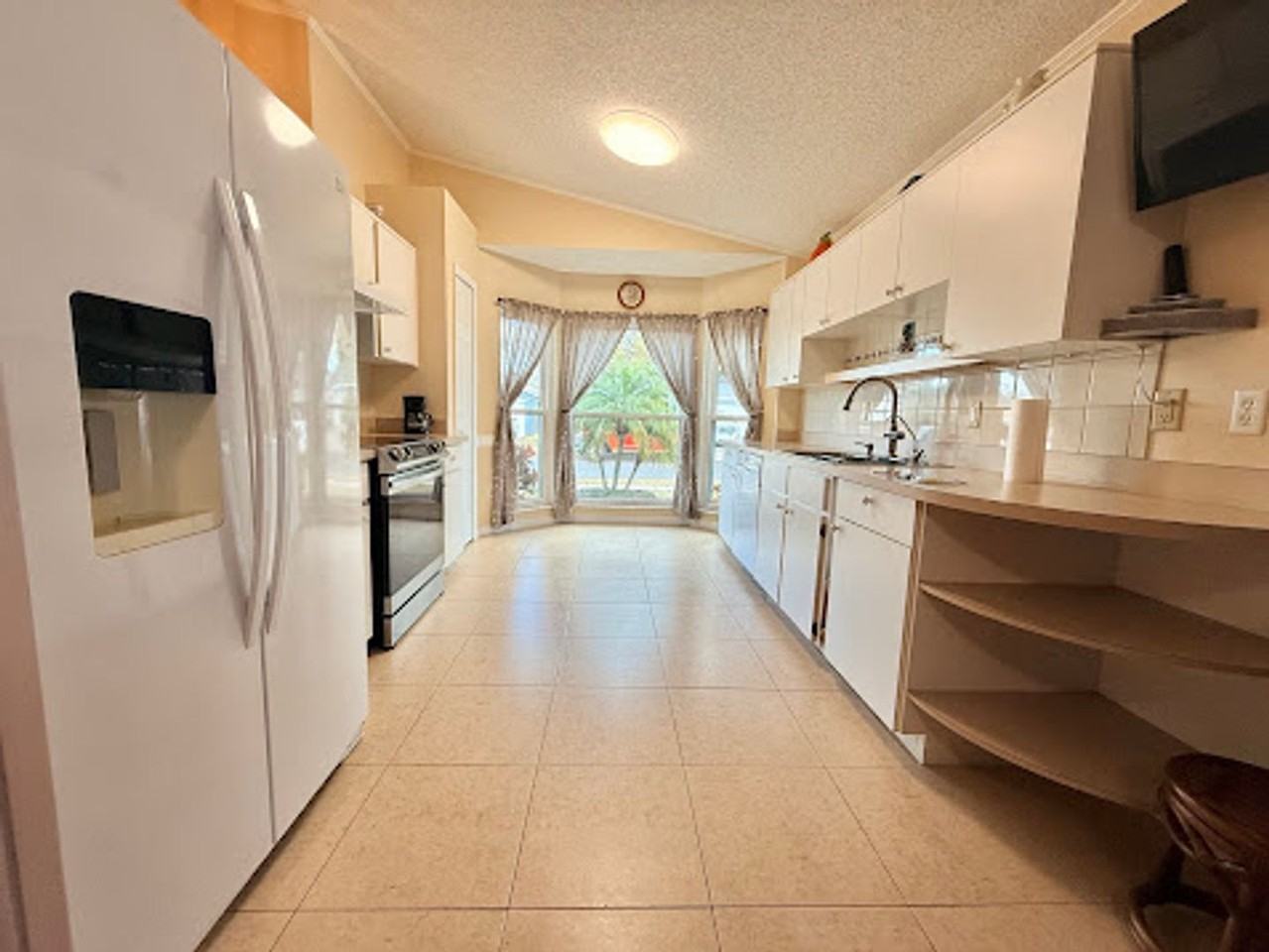 1933 Olivia Cir - Photo 3 of 21