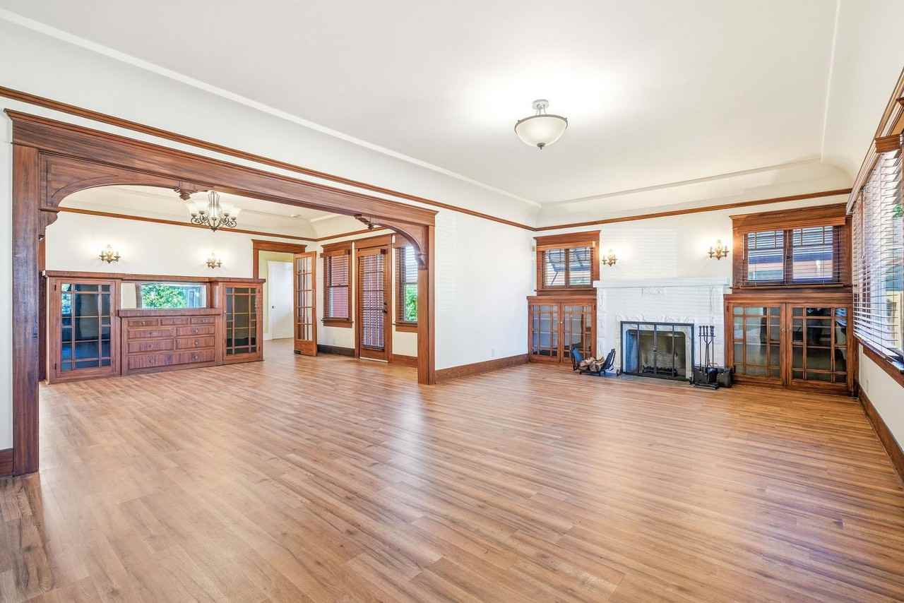 314 E Palmyra Ave - Photo 2 of 23