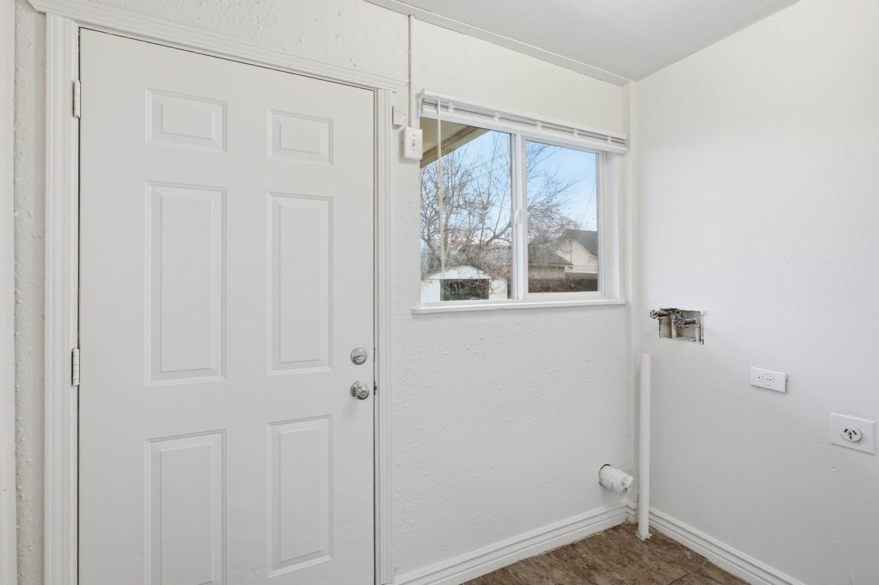 5111 N Stone St #1 - Photo 6 of 26