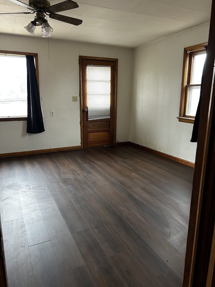 413 W 5th St #1 - Photo 2 of 8