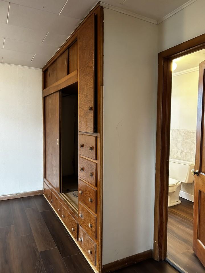 413 W 5th St #1 - Photo 7 of 8