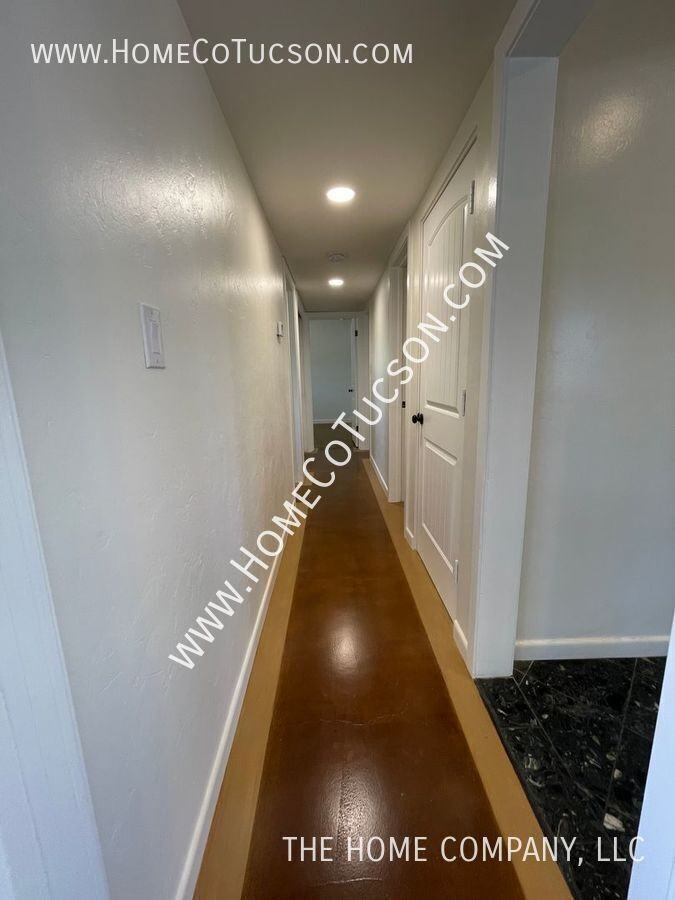 3015 E 4th St - Photo 7 of 16