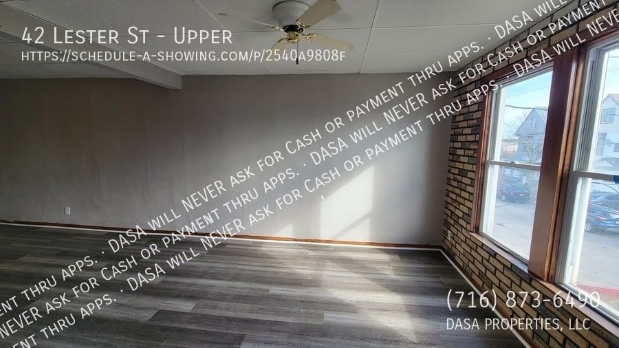 42 Lester St - Photo 3 of 14