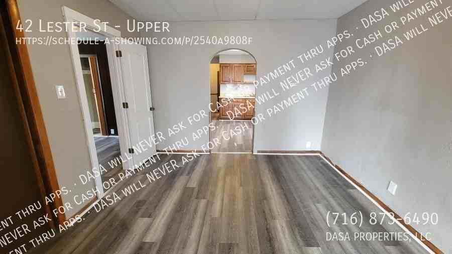 42 Lester St - Photo 6 of 14