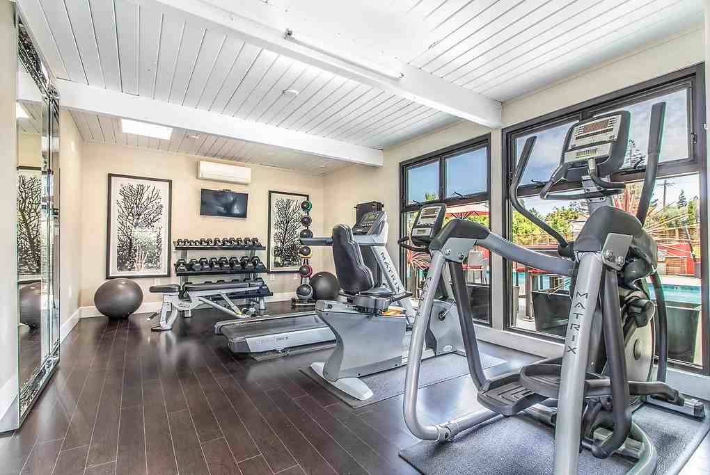 Reed Square - Photo 2 of 41