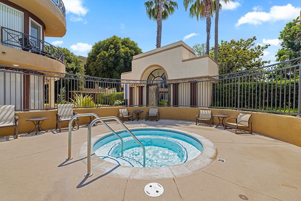 Regency at Encino - Photo 4 of 32