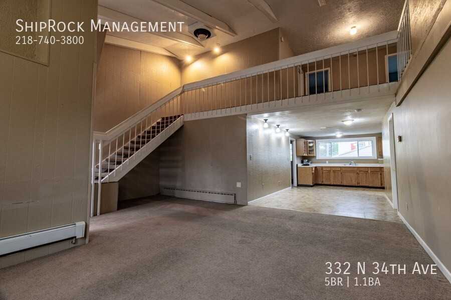 332 N 34th Ave E - Photo 3 of 20