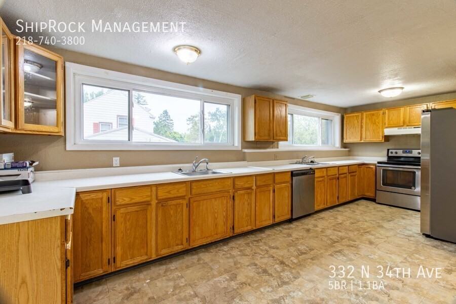 332 N 34th Ave E - Photo 5 of 20