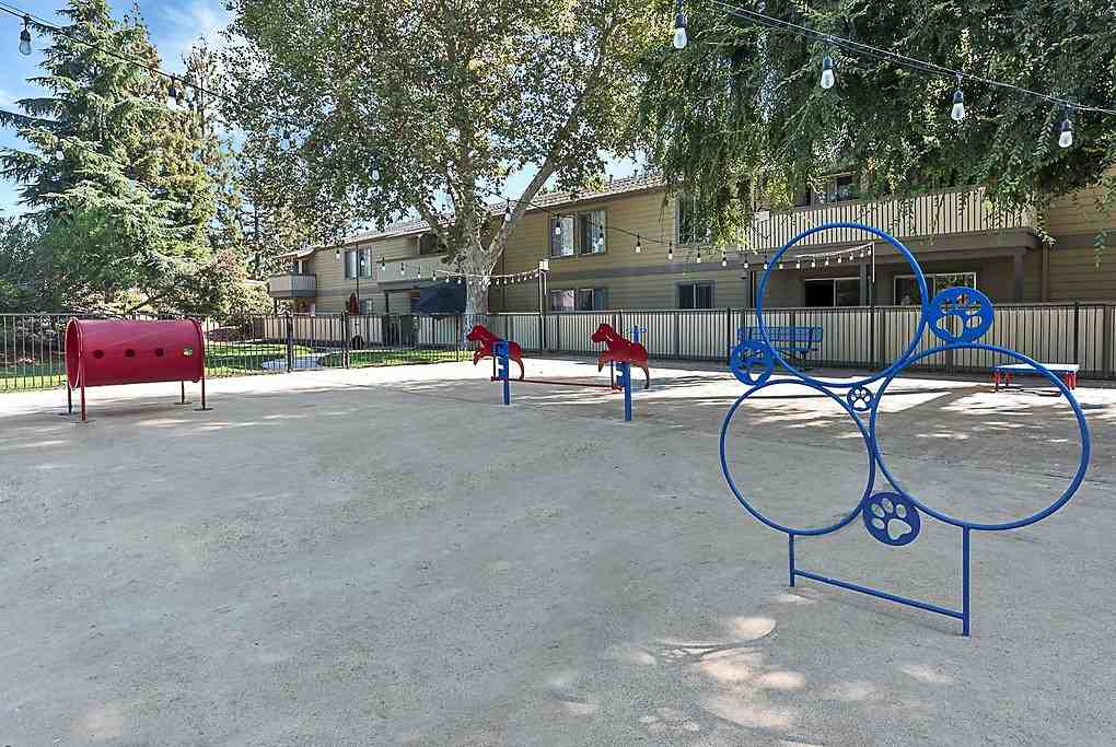 The Commons - Photo 6 of 50