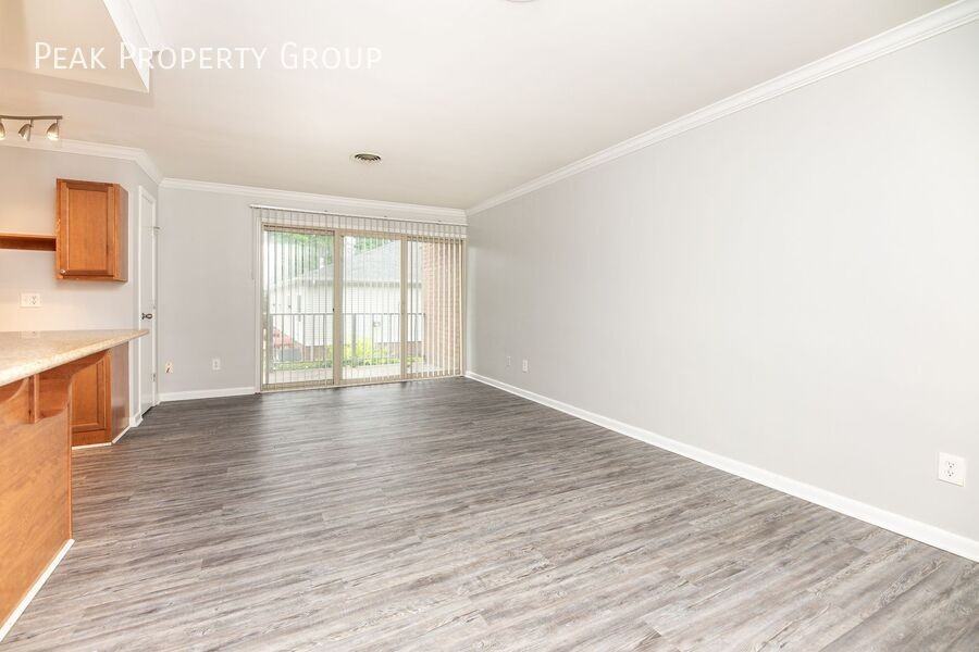 3336 Jefferson Ave #27 - Photo 3 of 13