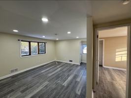 featured image of 2604 Parkway Ave #2
