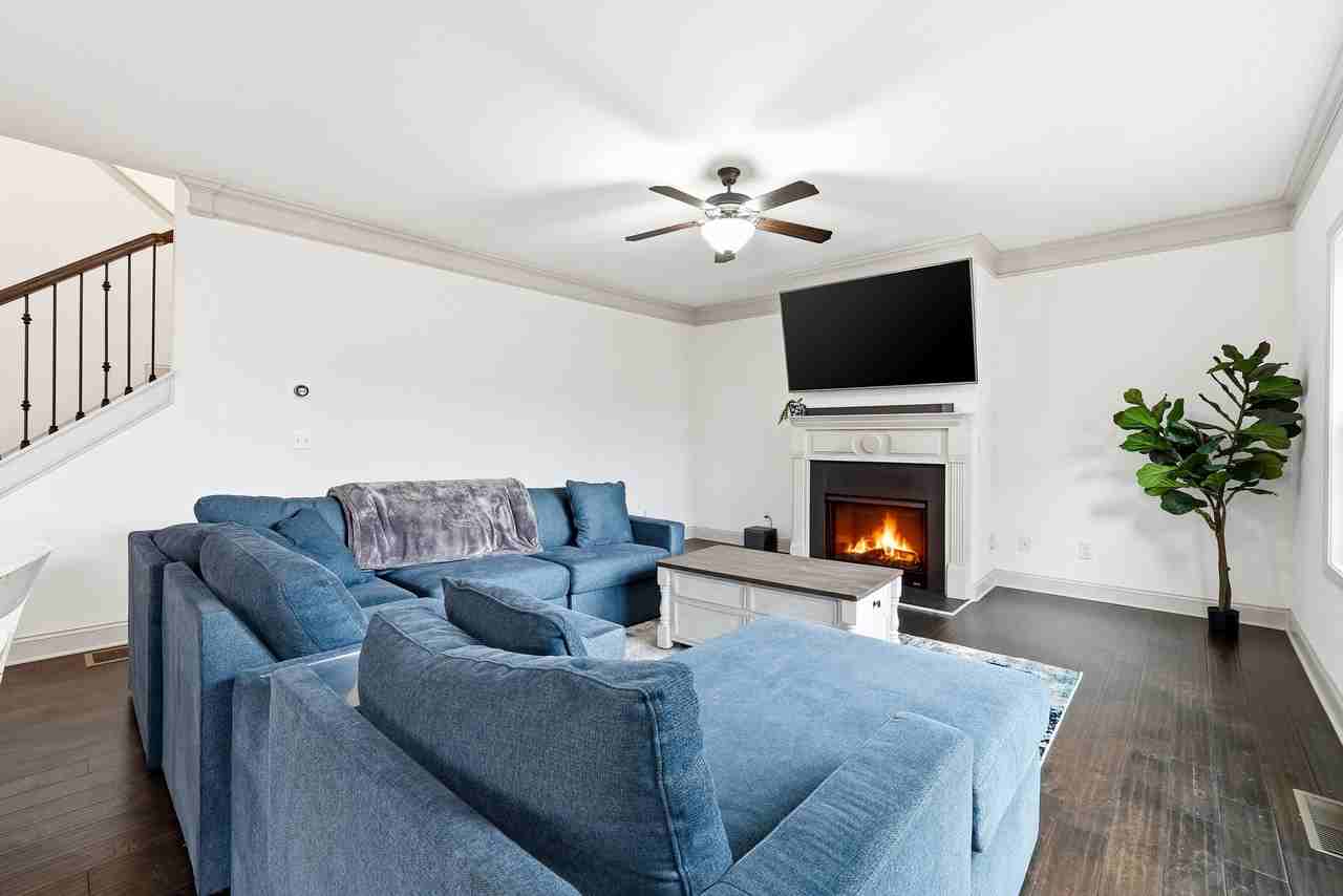 212 Man O War Ct #NA - Photo 2 of 22