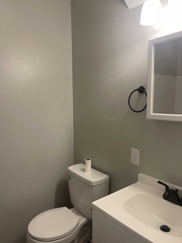 3221 Summit Ave #B - Photo 4 of 12