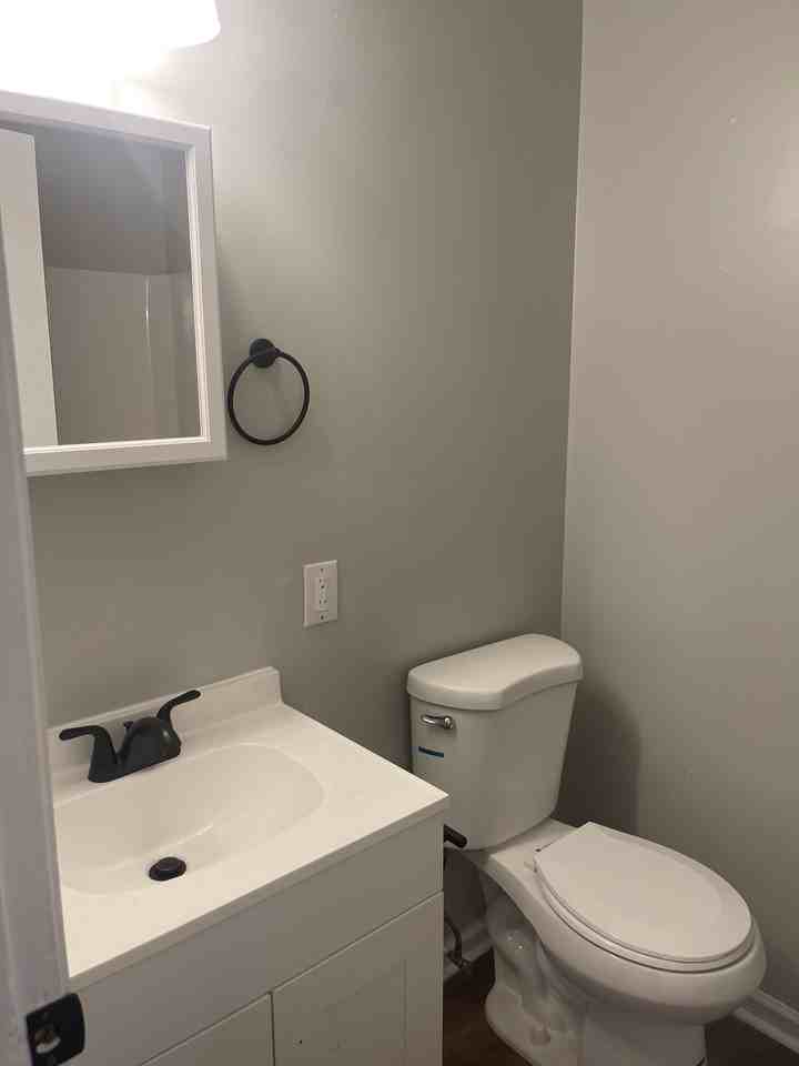 3221 Summit Ave #B - Photo 6 of 12