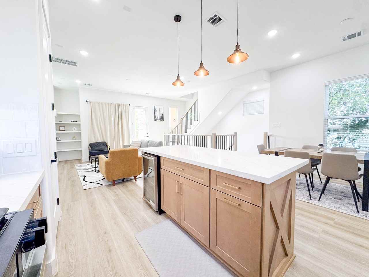 2706 Cochran St #1 - Photo 6 of 19