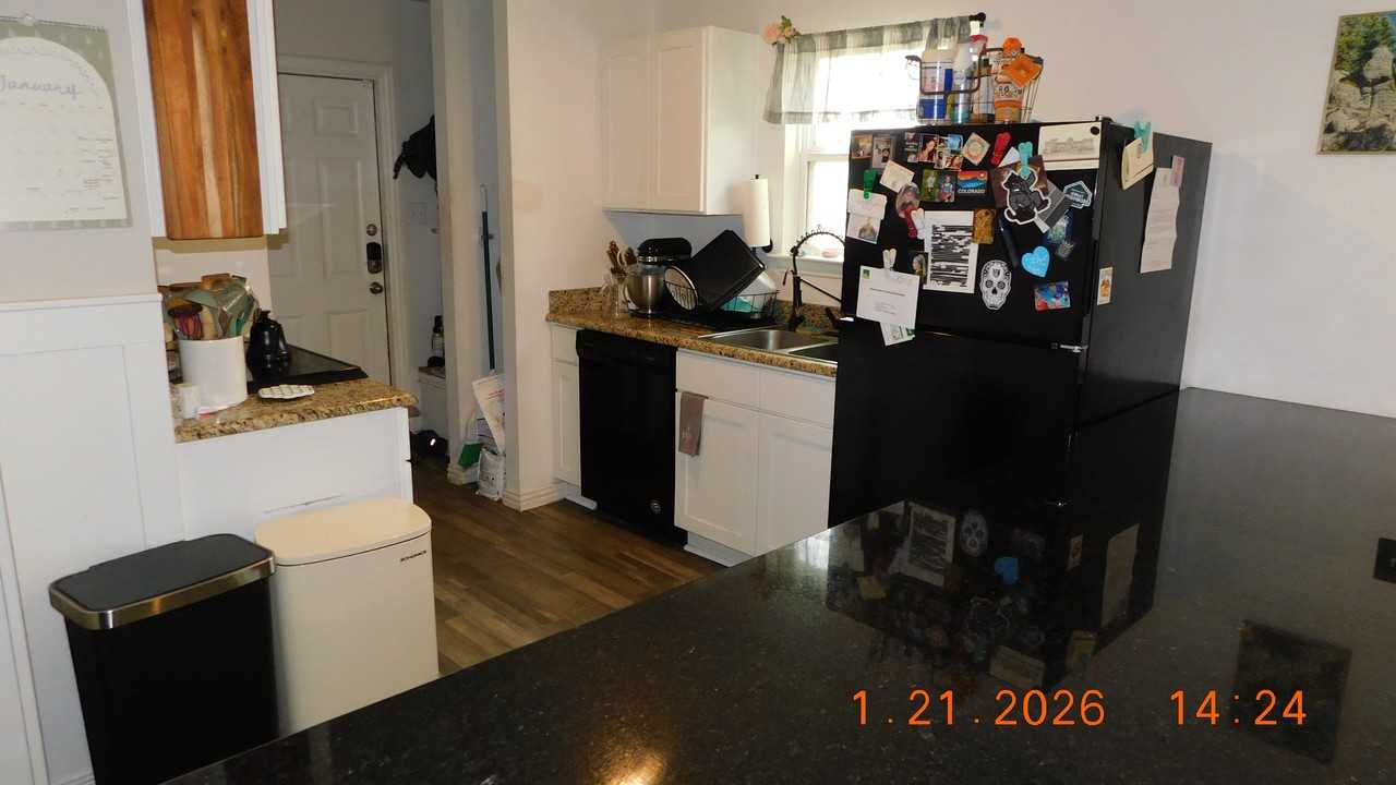 225 Virginia St #NA - Photo 2 of 25