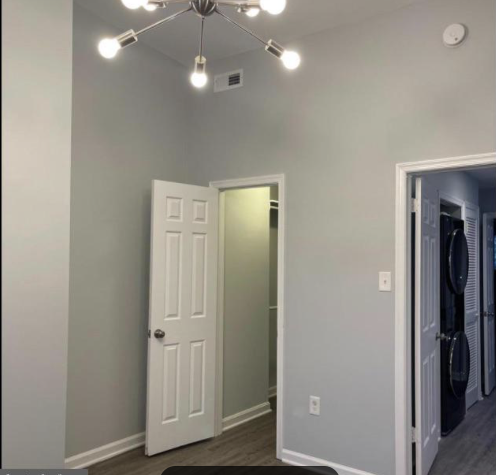 1530 Marion St Nw - Photo 4 of 10