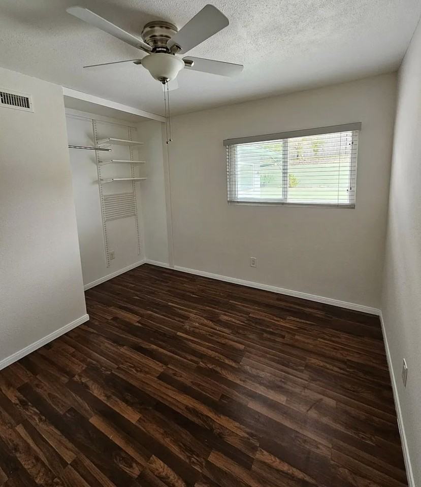 2127 Hanford Dr #NA - Photo 2 of 12