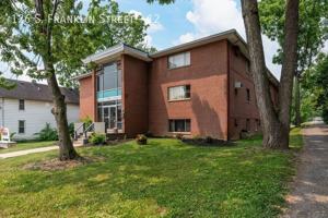 featured image of 126 S Franklin St #12