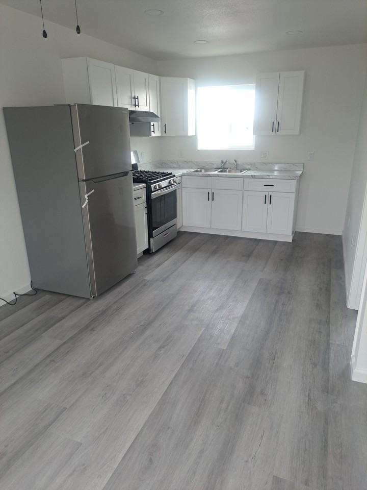 2031 C N Perry Ave #2