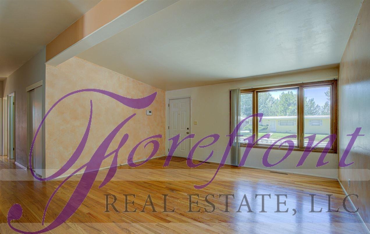 2045 Laramie Ave #1 - Photo 4 of 13