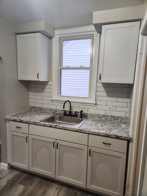 14945 Lappin St - Photo 2 of 8