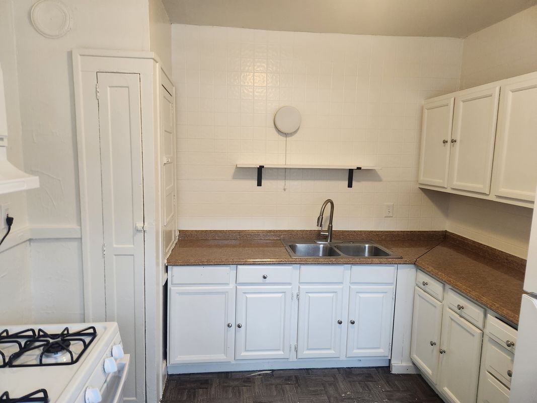 2002 Central St - Photo 5 of 12