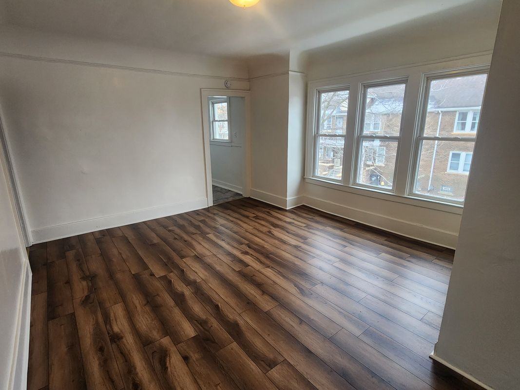 2004 Central St - Photo 4 of 12