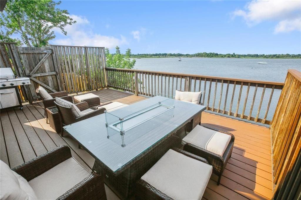 333 Riverside St - Photo 4 of 35