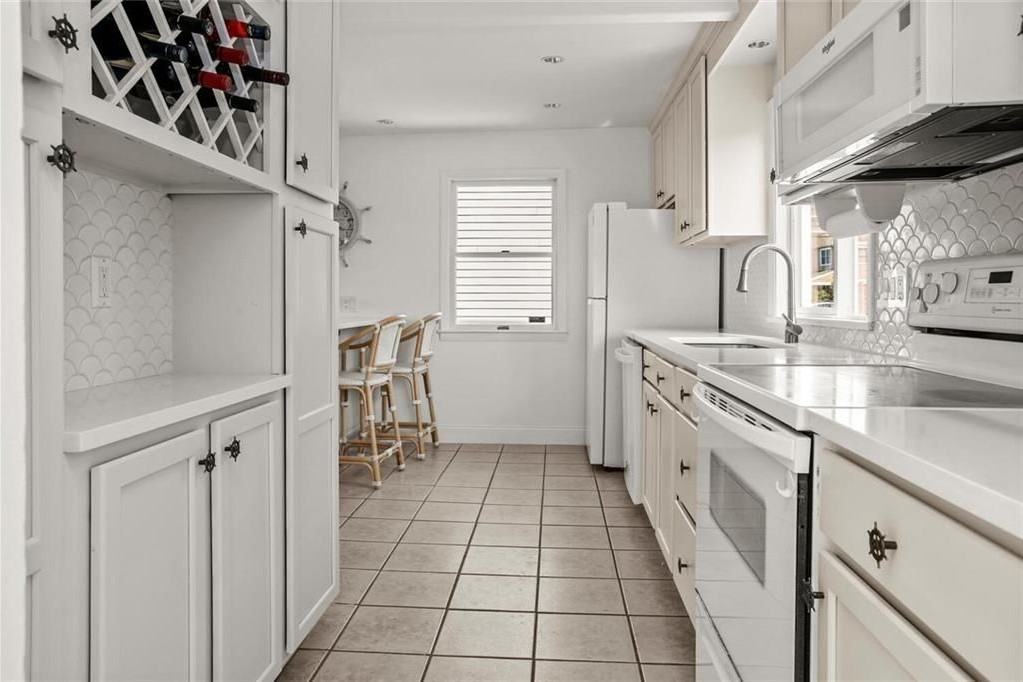 333 Riverside St - Photo 7 of 35