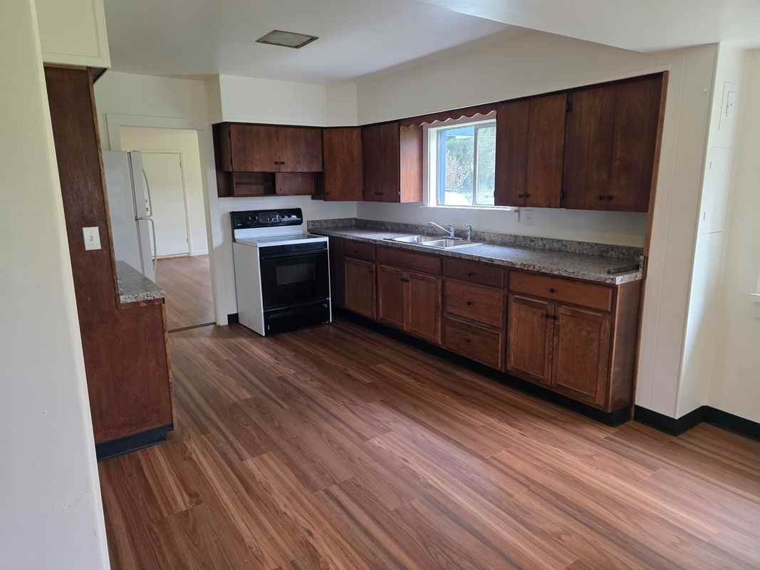 2381 Elk Valley Cross Rd - Photo 3 of 18