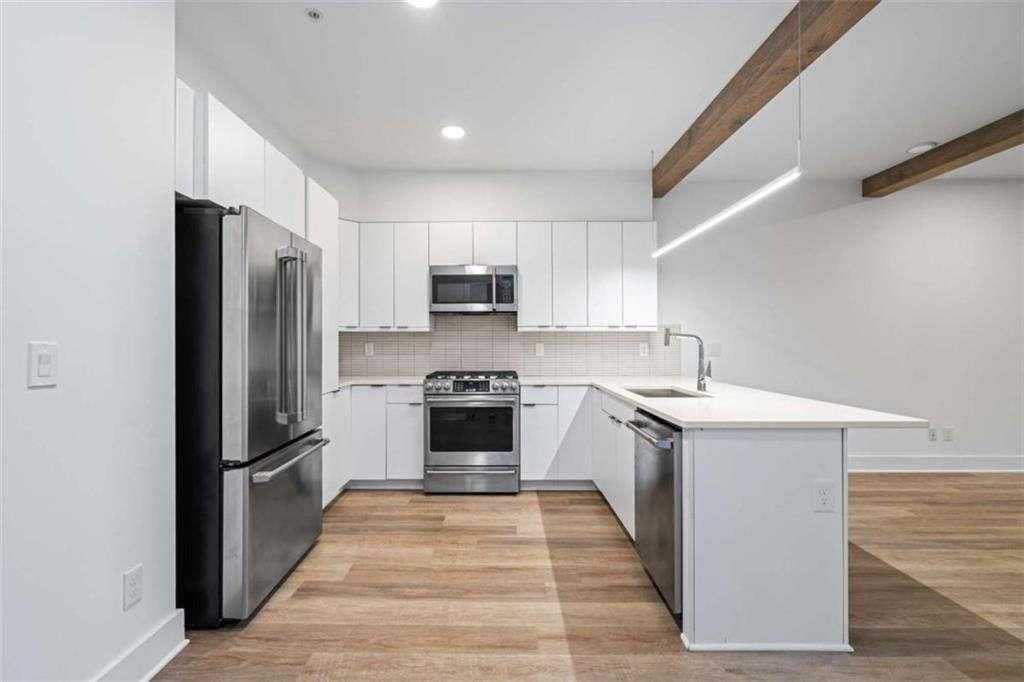 346 Peters St Sw ##308 - Photo 3 of 19