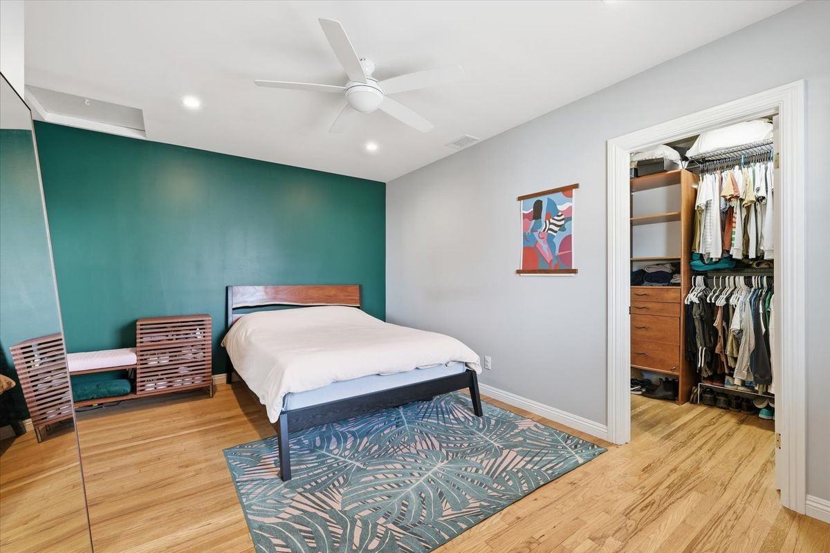 4312 W 59th St - Photo 3 of 40