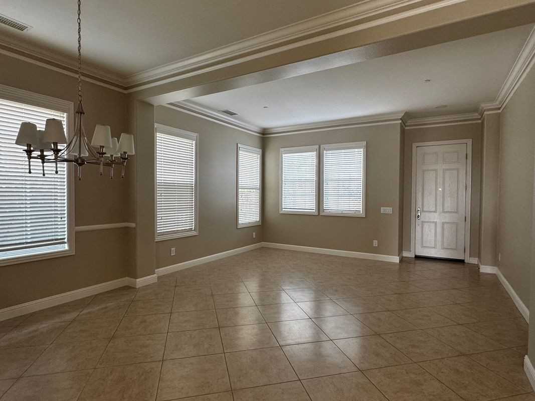 18180 Spyglass Hl - Photo 2 of 26