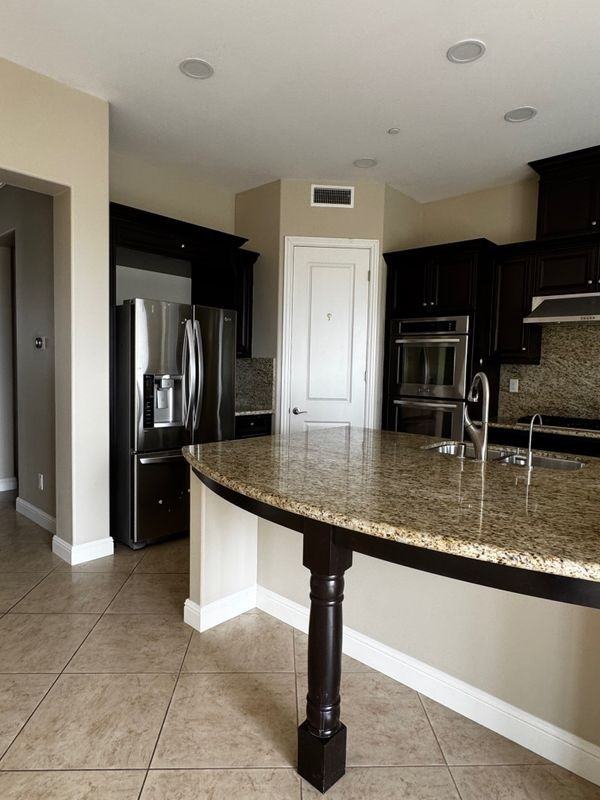 18180 Spyglass Hl - Photo 7 of 26