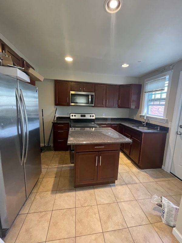 398 Wellington Ave - Photo 3 of 4