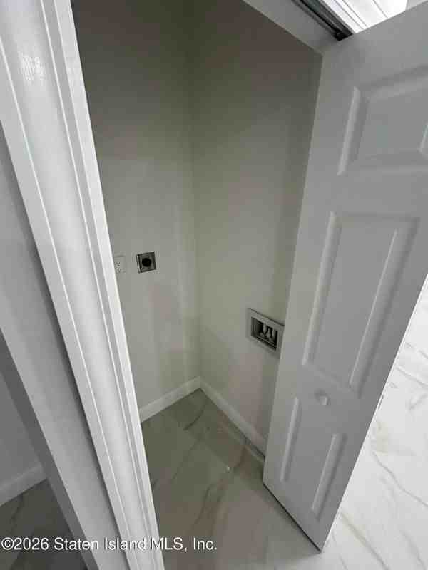 24 York Ave - Photo 6 of 12