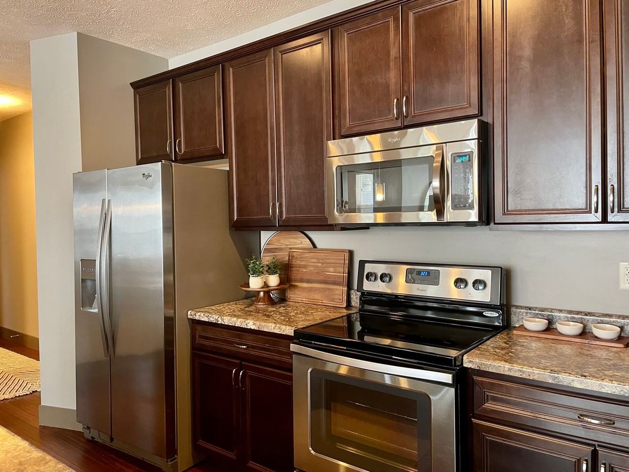 1010 on the Lake - Photo 5 of 28