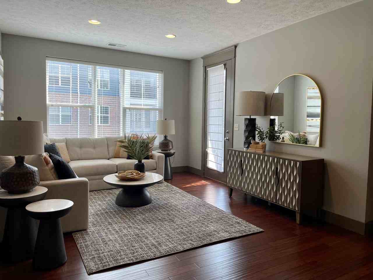 1010 on the Lake - Photo 7 of 28