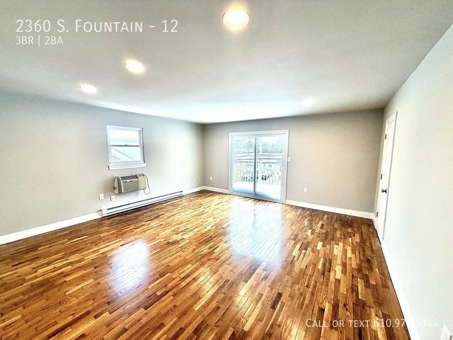 2360 S Fountain St #12