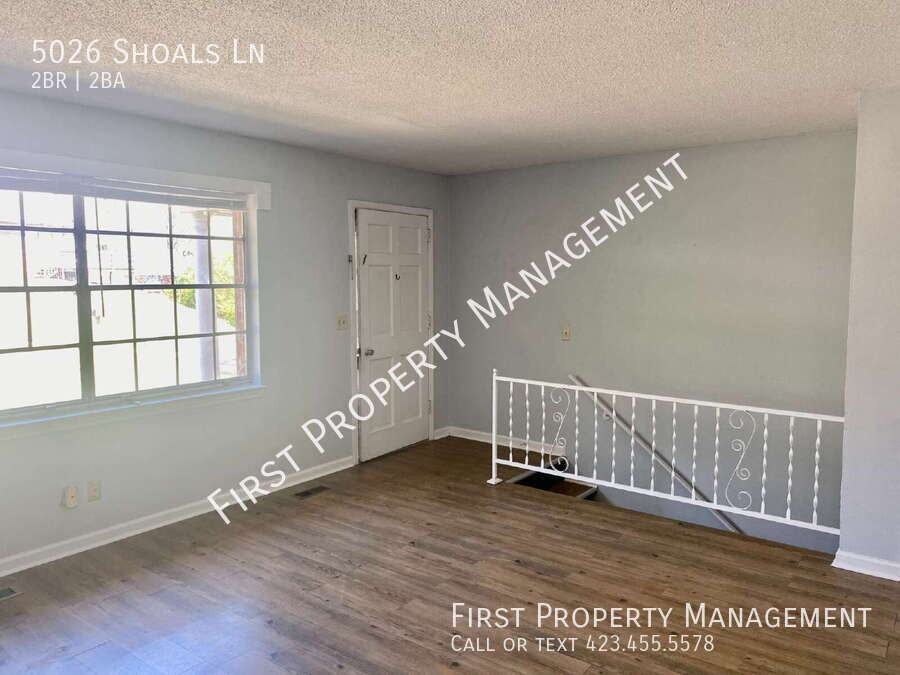 5026 Shoals Ln - Photo 4 of 18