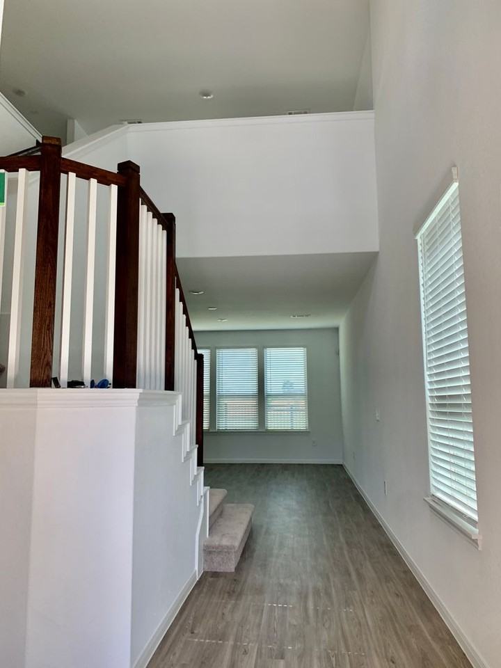 1024 Greenshank Dr - Photo 2 of 24