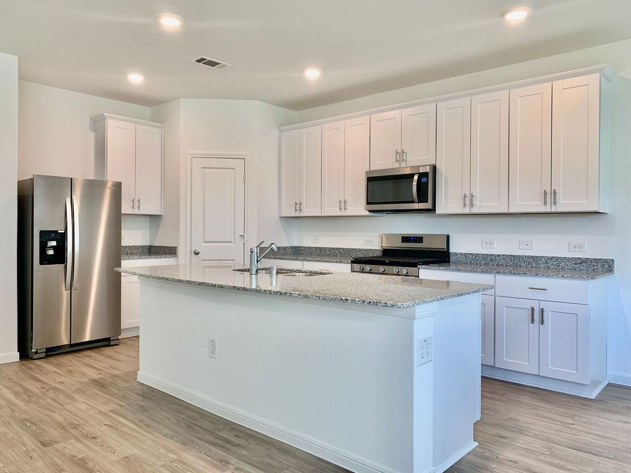 1024 Greenshank Dr - Photo 5 of 24