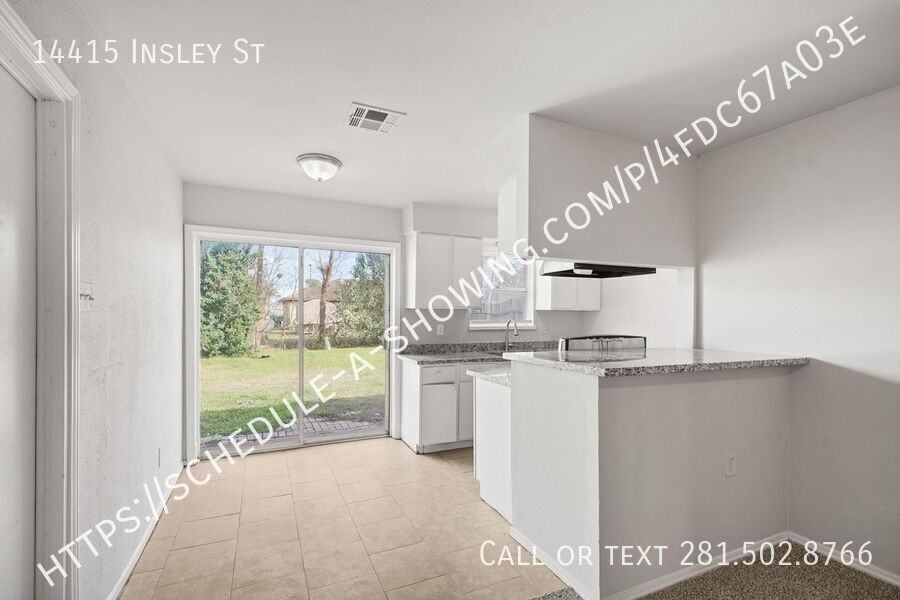 14415 Insley St - Photo 3 of 12