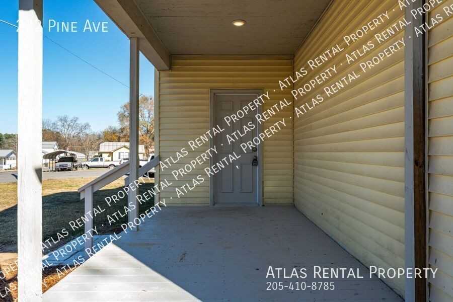 222 Pine Ave - Photo 5 of 22