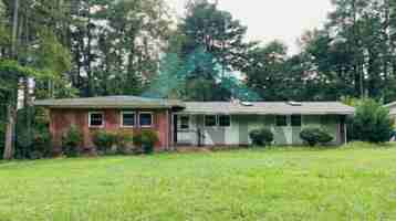 featured image of 1212 Red Oak Ave