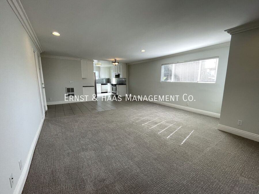 1401 E 3rd St #07 - Photo 4 of 14