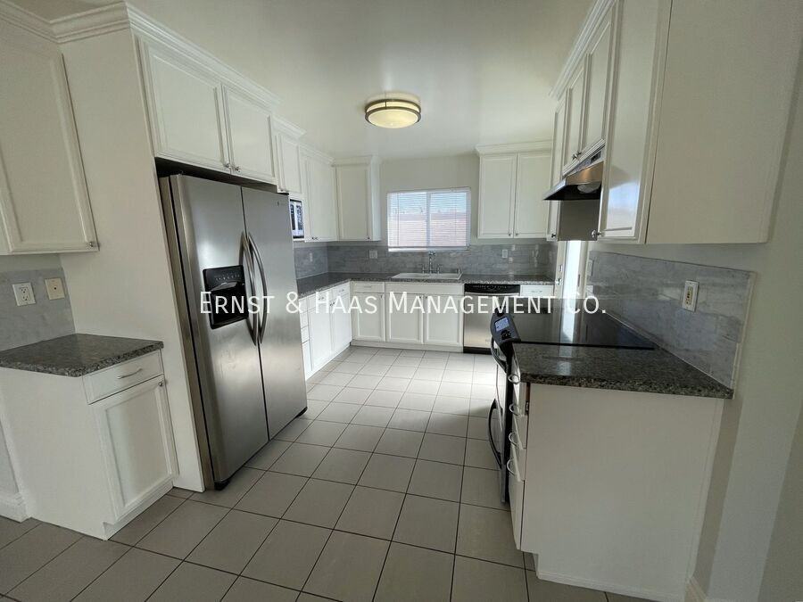 1401 E 3rd St #07 - Photo 5 of 14